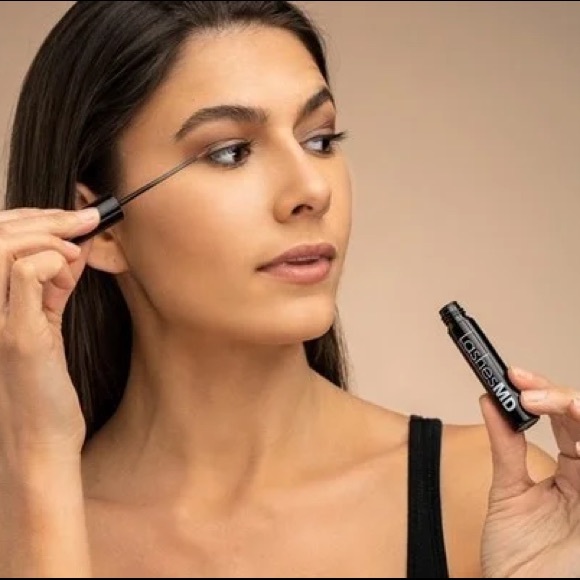 🌸 Lashes MD -Professional Grade Eyelash Growth Serum🌸 - Picture 4 of 11